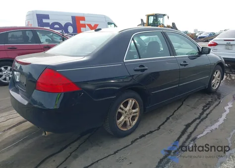 2007 Honda Accord 2.4 Ex z USA, uszkodzony, nr VIN 1HGCM56877A003043